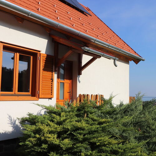 Lekics Pince és Vendégház Balatongyörök  4