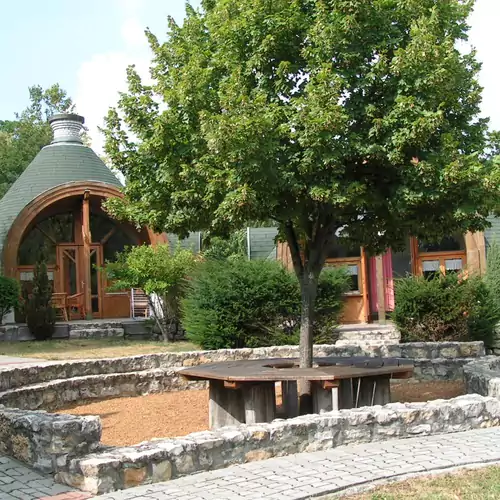 Gesztenye Nyaralópark Balatonudvari 005 kép