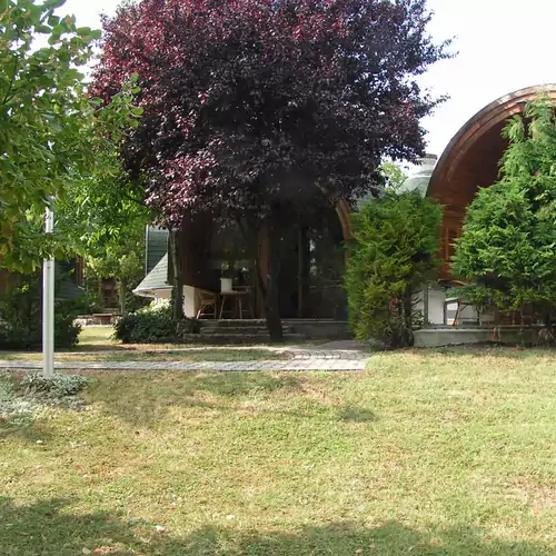 Gesztenye Nyaralópark Balatonudvari 006 kép