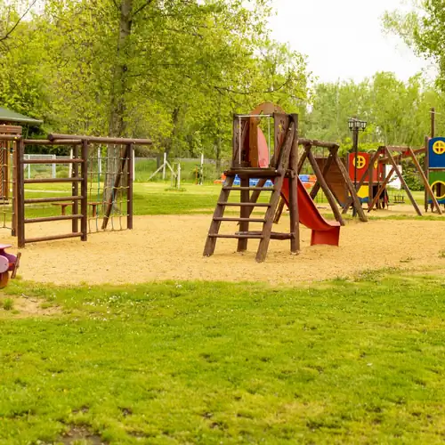 Gesztenye Nyaralópark Balatonudvari 012 kép