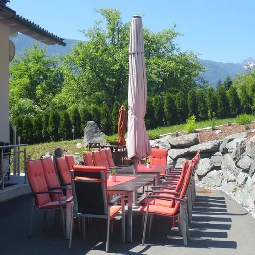 gem&uuml;tliches Zusammensitzen 
im Freien