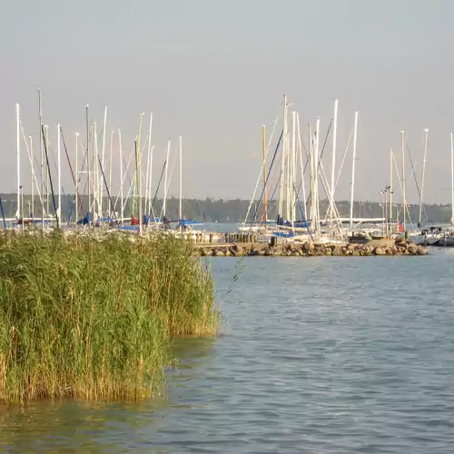 Sárga Villa Balatonkenese 007 kép