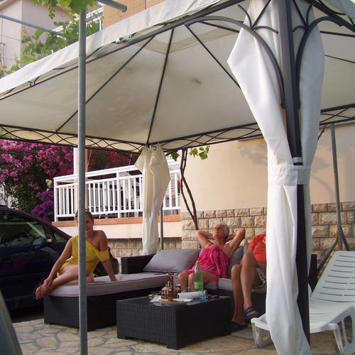 Paviljon za goste