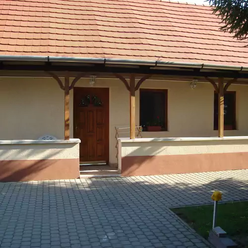 Diófa Apartmanház I. Egerszalók 002 kép