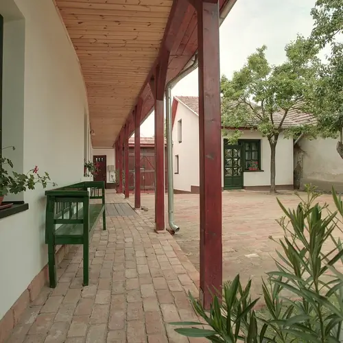 veranda a 100 &eacute;ves l&oacute;c&aacute;val