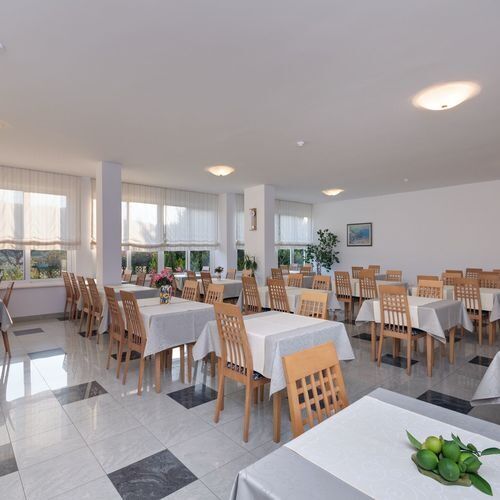 Hotel Epario Lopar ★★★ 3