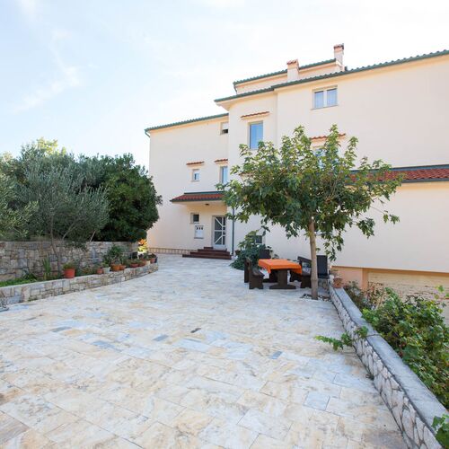 Apartmani Causevic Rab