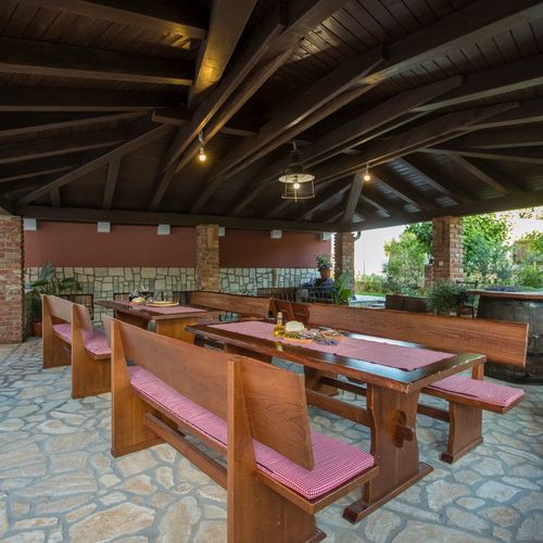 Apartments Kastell Lopar  3