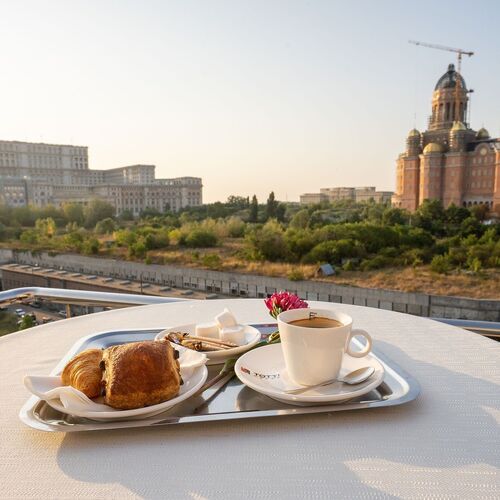 Hotel Parliament București