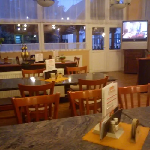 Fenyő panzió preszzó