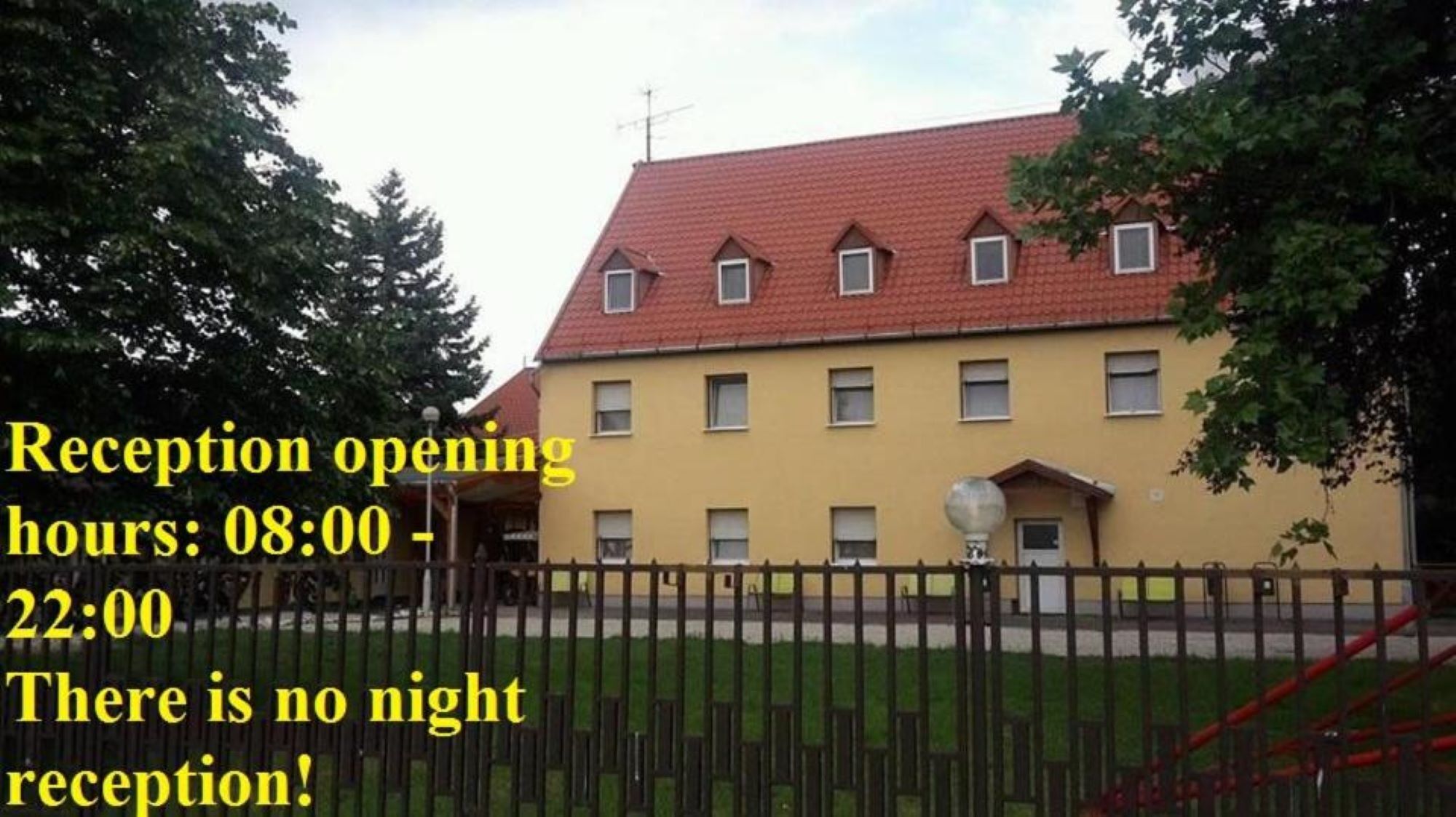 Fenyő Panzió és Apartmanház Mezőkövesd