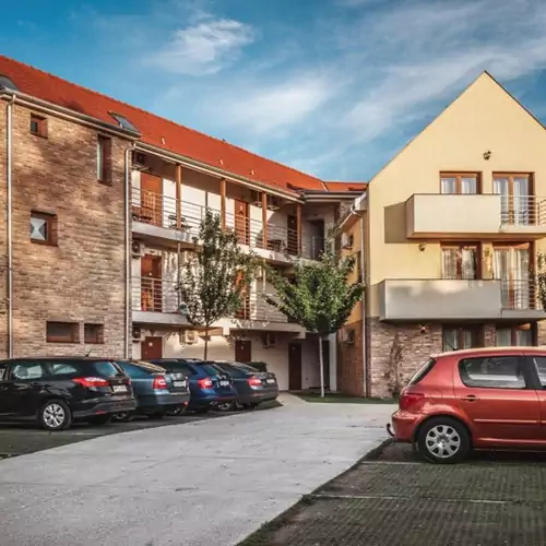 Lovagvár Apartmanok Gyula 002 kép