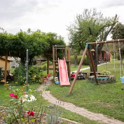 Rozmaring Vendégház Zengővárkony 030 kép