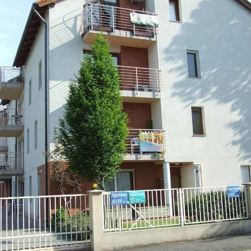 Aranymazsola Wellness Apartman Siófok  2