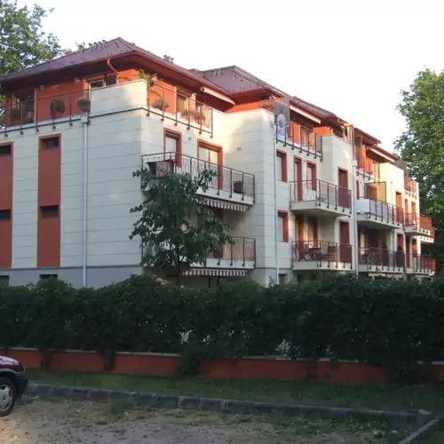 Villa Palazzo Apartmanház Siófok 001 kép