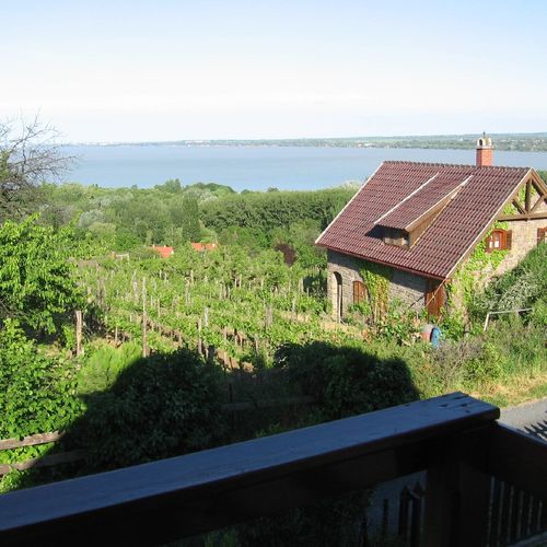 balkonunkról a Balaton