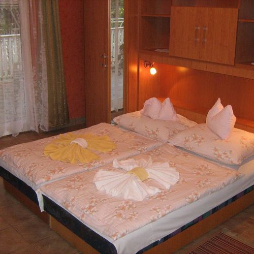 Rózsakert Panzió Balatonföldvár  3