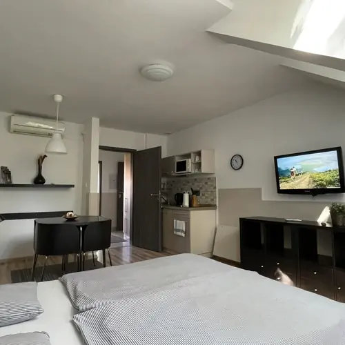 3-5 fős apartman, nagy h&aacute;l&oacute;t&eacute;r.