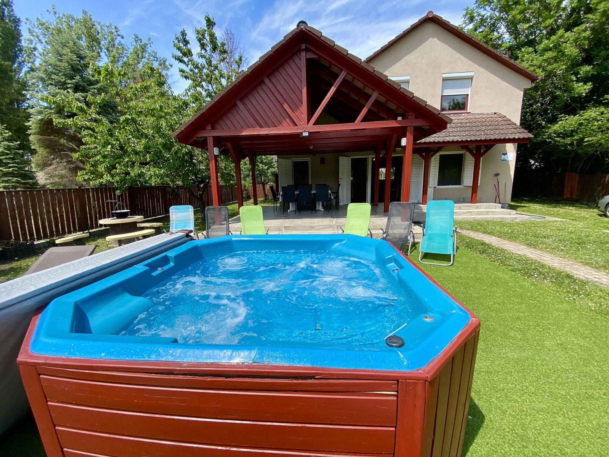 Tieff Apartmanház Balatonszárszó