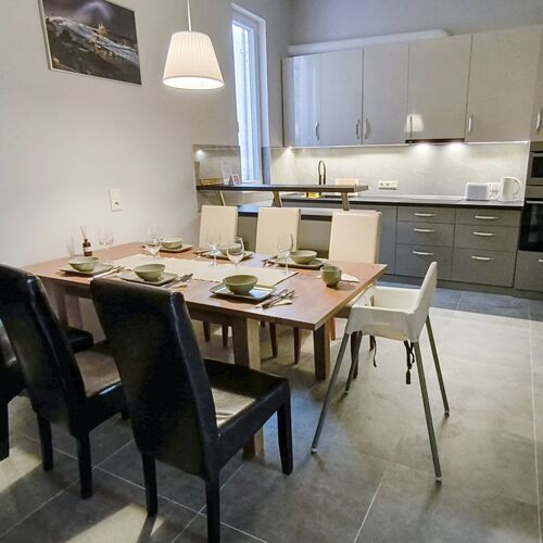 Corvin Point Rooms and Apartments - Szob&aacute;k &eacute;s Apartmanok csal&aacute;dok, bar&aacute;tok &eacute;s p&aacute;rok r&eacute;sz&eacute;re