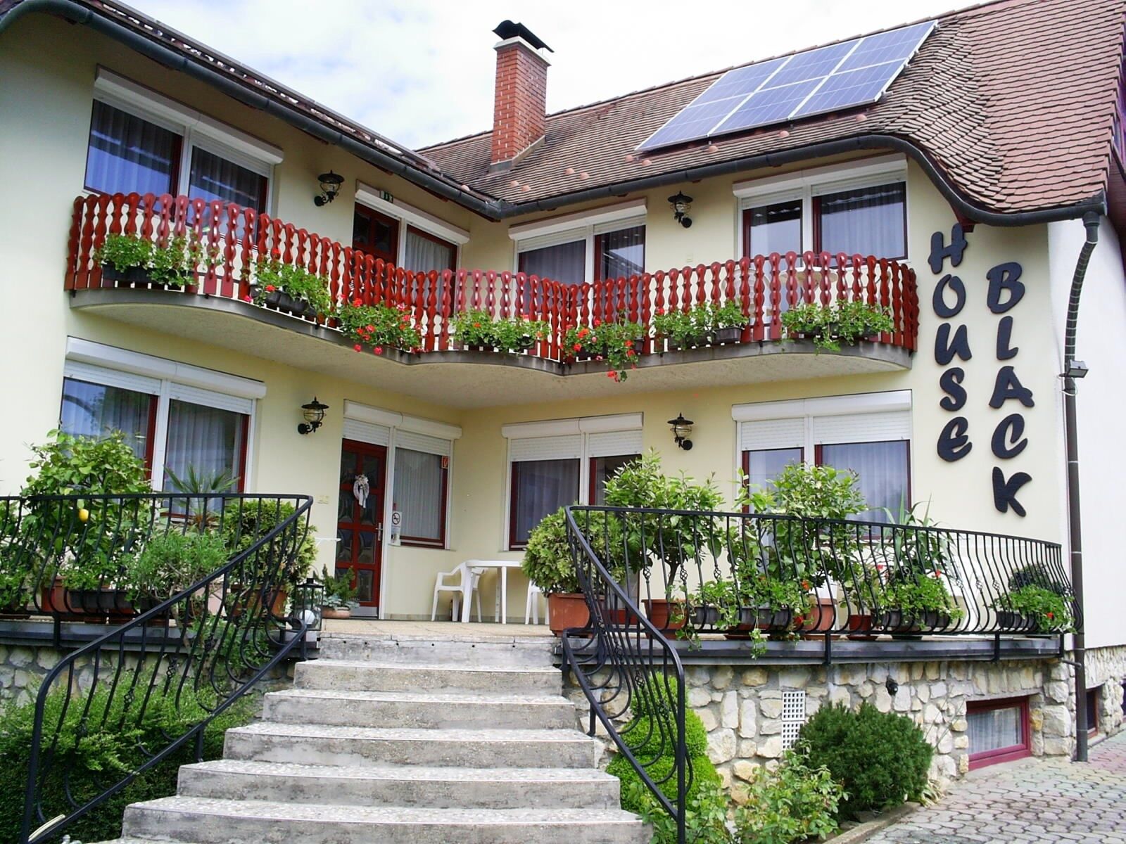 House Black Hévíz