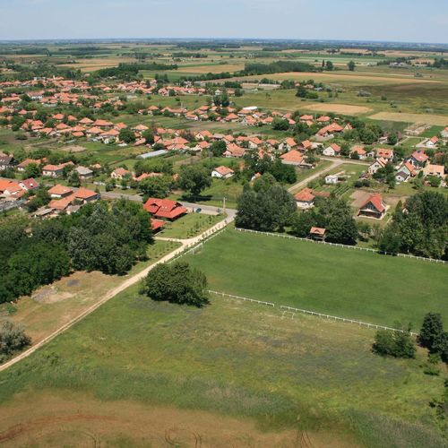 a környék magasból (the area from above)