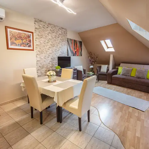 Delfin Apartman Sárvár 002 kép