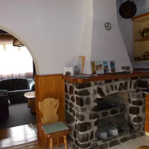 Tóbik Ház Sirok 002 kép