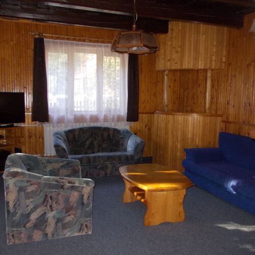 T&oacute;bik H&aacute;z nappali