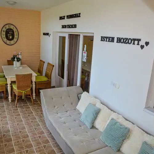 Holly Apartman Hajdúszoboszló 004 kép