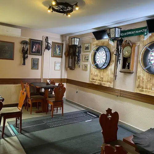 K&uuml;l&ouml;nterem