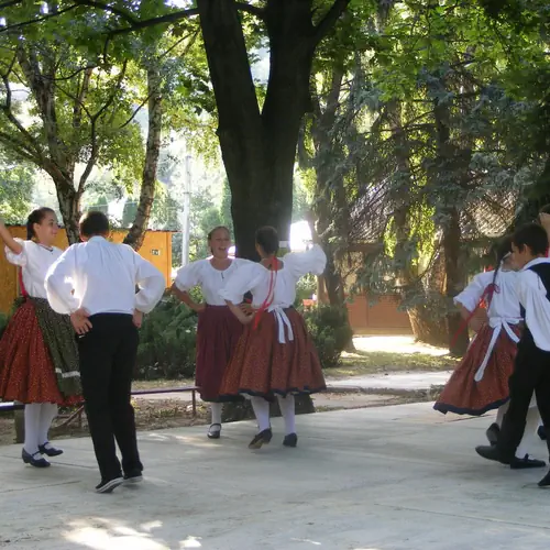 K&uuml;lt&eacute;ri rendezv&eacute;ny