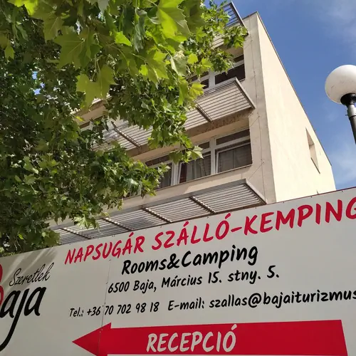 Napsug&aacute;r Sz&aacute;ll&oacute;