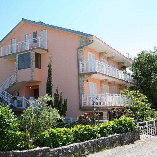 Apartmani Zdenko Njivice  4