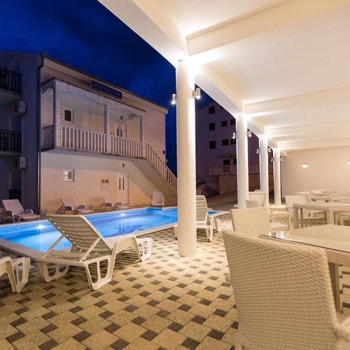 Apartmani Bridić Okrug Donji  4