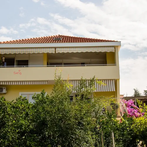 Pogled na objekt s plaže