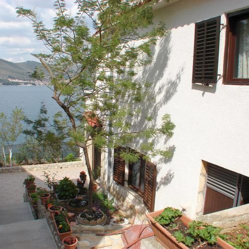 Apartmani Marta Okrug Donji  3
