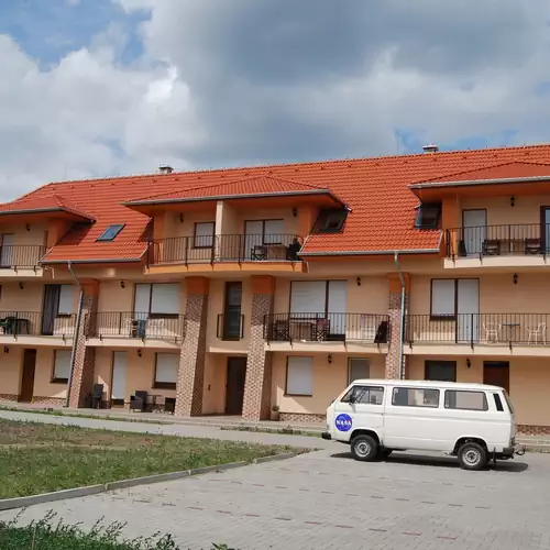 Korona Apartmanház Cserkeszőlő 006 kép