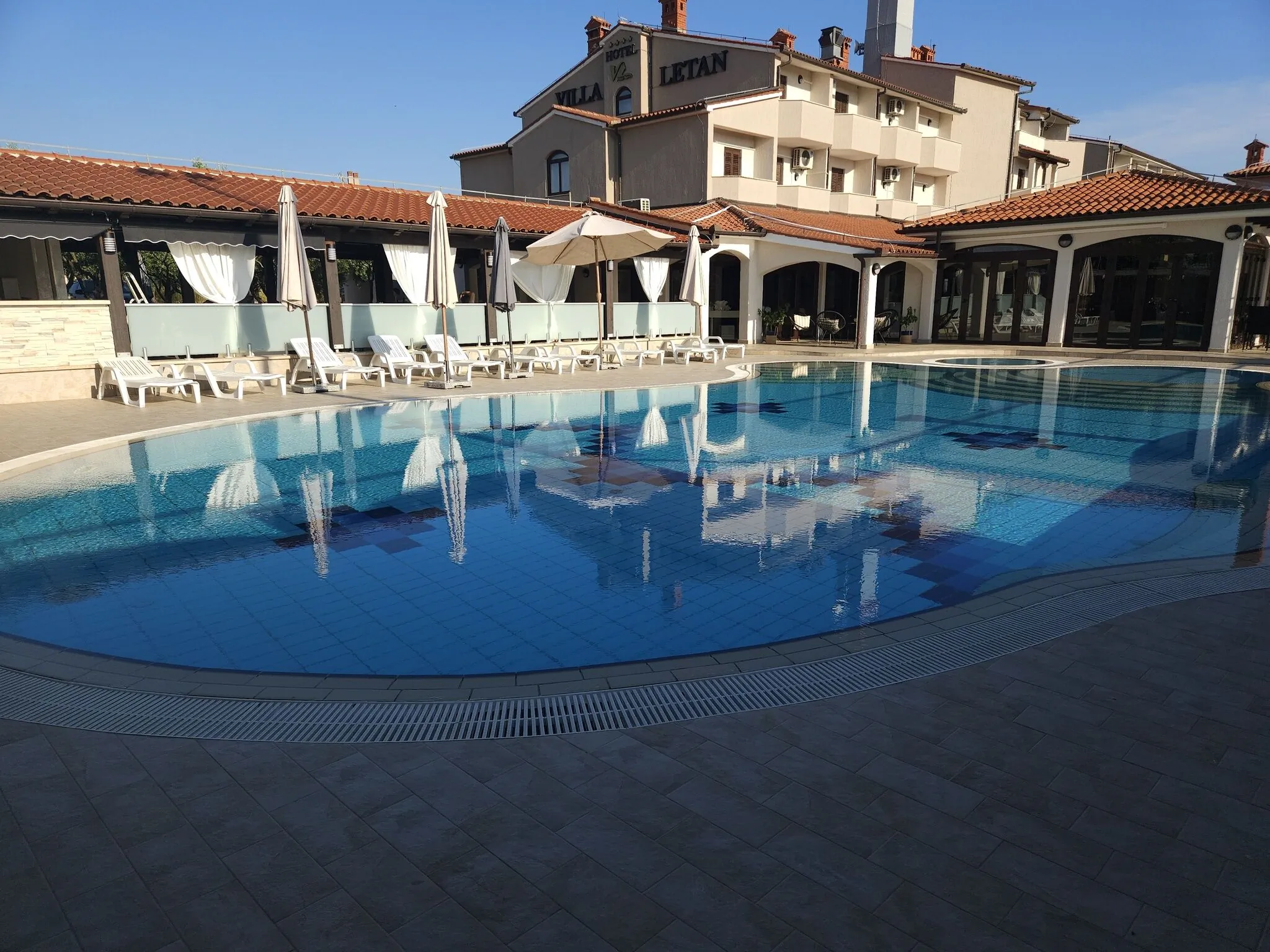 Hotel Villa Letan Peroj
