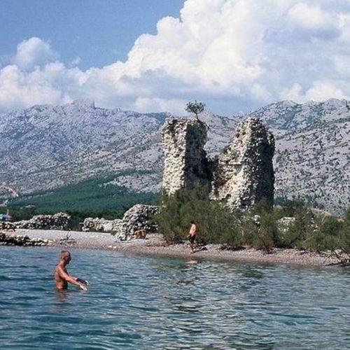 Apartmani i Sobe Luka Starigrad Paklenica  2