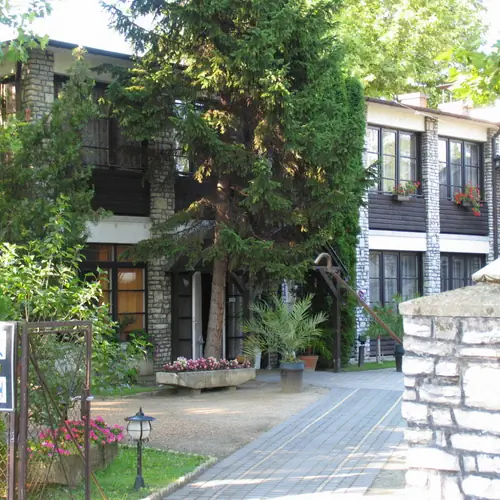 Fotó az épületről