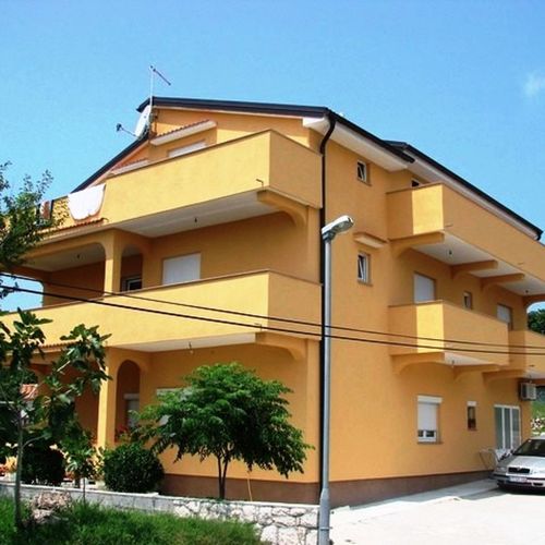 Apartmani Meri Lopar  2