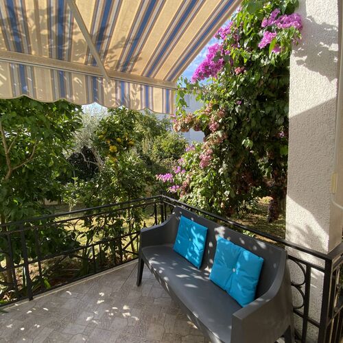 terasa u soba NORA sa kupatilom