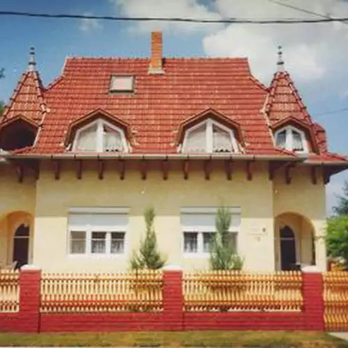 Henrietta Apartmanház Zalakaro 002 kép