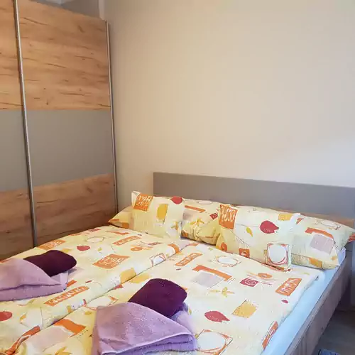 Henrietta Apartmanház Zalakaro 001 kép