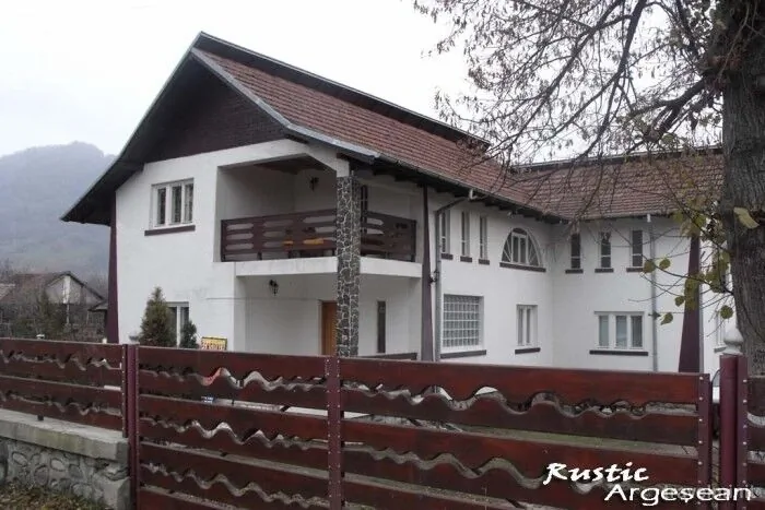 Pensiunea Rustic Argeșean Bucșenești