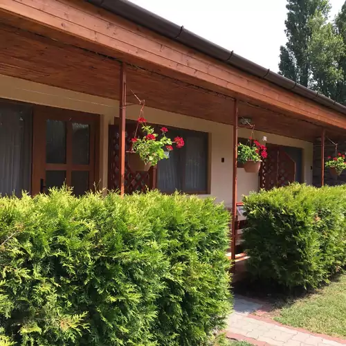 Balaton Apartmanház Zamárdi 002 kép