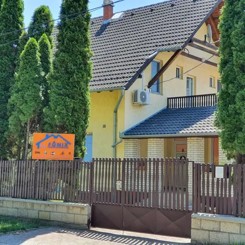 Főnix &Uuml;d&uuml;lőh&aacute;z Zam&aacute;rdi