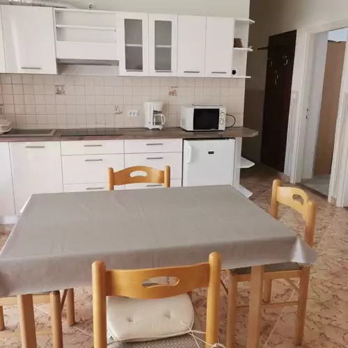 Váradi Apartman Siófok 009 kép