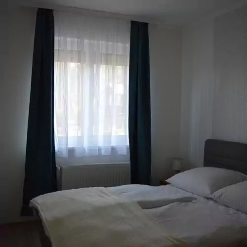 Váradi Apartman Siófok 012 kép